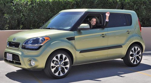 waving-from-the-2013-KIA-Soul