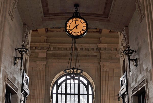 Union-Station-clock