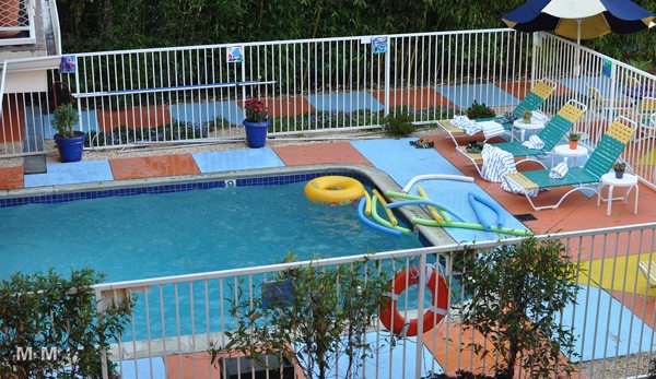 swimming-pool-at-hotel-del-sol