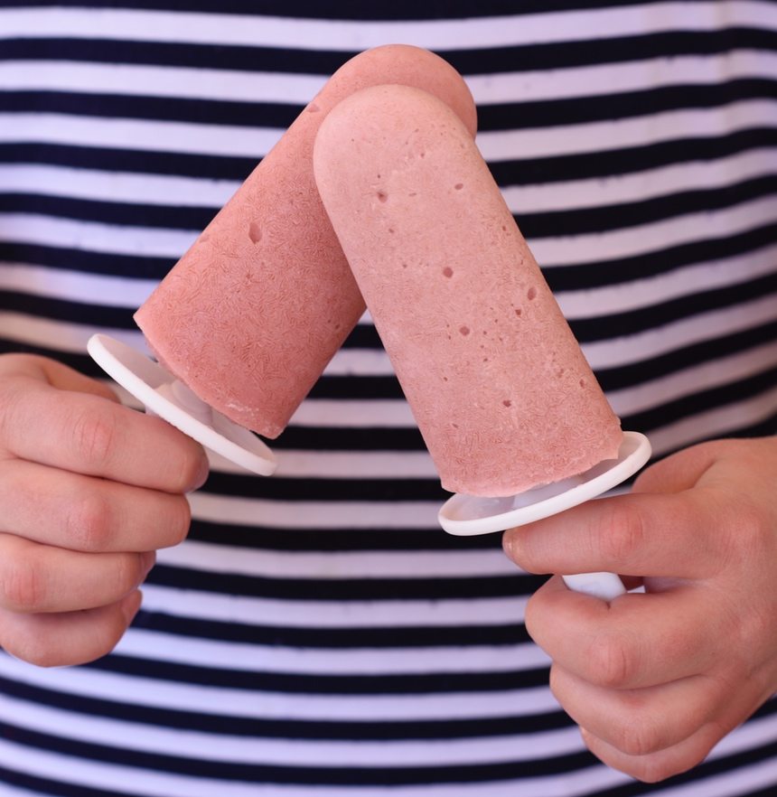 strawberry banana smoothie popsicles