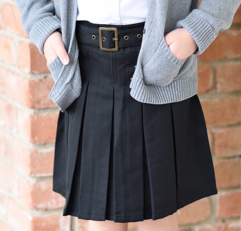 pleated shirt with square buckle belt French Toast