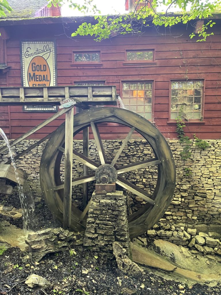 Travel With Kids: Silver Dollar City 33